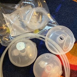 Freemie mobile hands-free Pump - CUPS AND TUBING ONLY